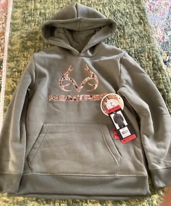 NWT ~~ REALTREE BOYS’ HOODED PULLOVER SWEATSHIRT ~~ GREEN/GRAY ~~ M(10/12) - Picture 1 of 6