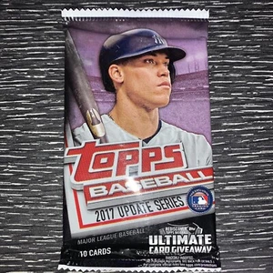 2017 Topps Update Pack 10 Cards Sealed - Picture 1 of 3