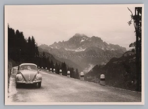 Straße Richtung Pordoijoch Südtirol Italien 1960 - VW-Käfer Auto - Altes Foto - Picture 1 of 2