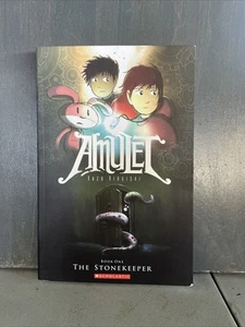 Amulett Buch 1: Der Steinhüter von Kazu Kibuishi (Taschenbuch, - Bild 1 von 2