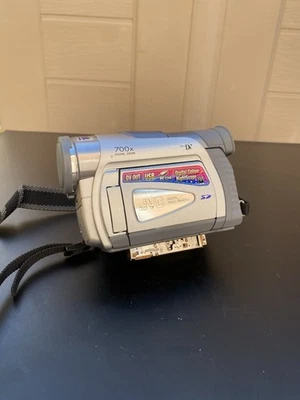 JVC GR-D60EK Digital Video Camera No Battery Untested - Image 1 of 4