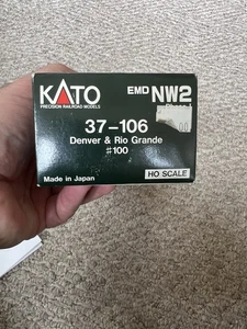KATO 37-106 HO Denver & Rio Grande EMD NW2 Phase 1 Lok #100 - Bild 1 von 4