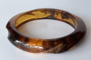 Vintage Bakelit Rootbeer Bernstein Marmor tief geschnitzt Armreif Armband 7,75" NICK 2-011 - Bild 1 von 10