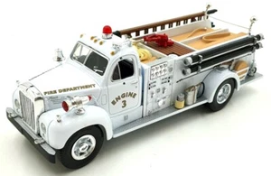 First Gear 1/34 Scale 19-2246 - 1960 Mack B-Model Pumper Engine 3 - Picture 1 of 6