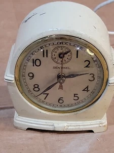 Vintage 1940s Ingraham Sentinel Lyric Model SA14 Off White Desk Alarm Clock - Picture 1 of 11