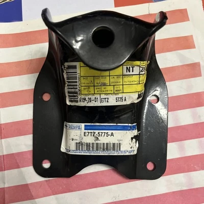 Nuevo de Lote Antiguo Ford F-350 Super Duty Soporte de Resorte E7TZ-5775-A 7,3 L Turbo Diesel BIN FS Foto 1 de 4