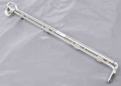 New Old Stock OEM Volkswagen 2.8L Jetta 021-133-317-K Fuel Rail - Image 1 of 4