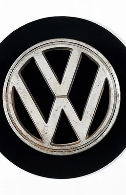 1969 VOLKSWAGEN BEETLE HOOD BADGE LOGO VINTAG Very Good Condition - Image 1 of 4