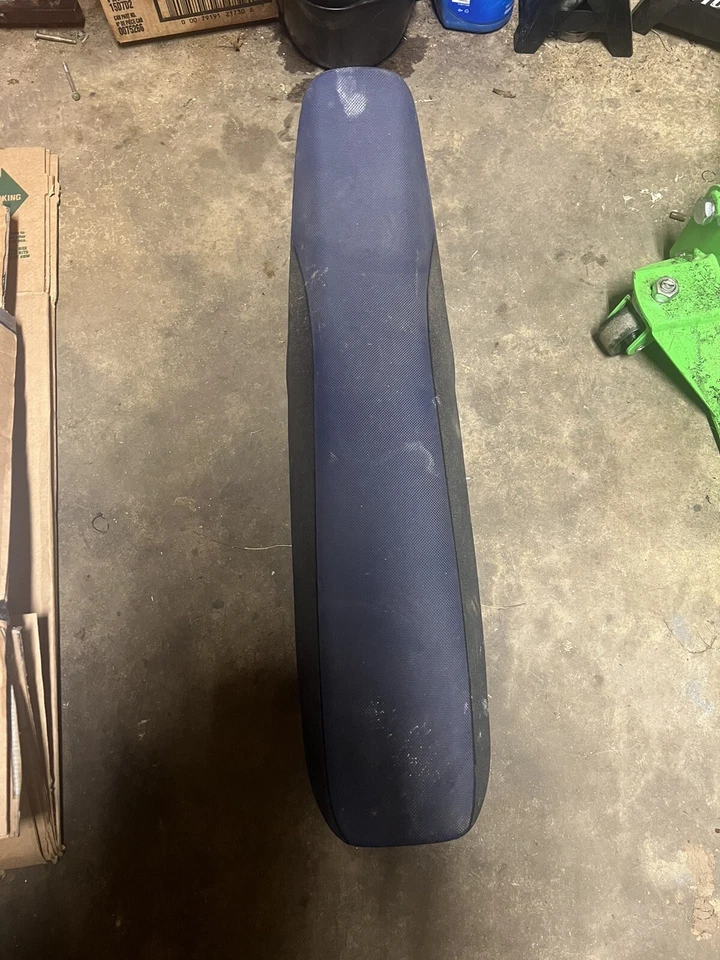 OEM Seat  2007-2009 SUZUKI RMZ250 RMZ 250 SEAT SADDLE 45100-10H01-DNA RMZ450 - Image 1 of 2