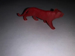 FIGURA PANTERA ROJA JUGUETE  - Imagen 1 de 2