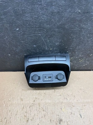 2011-2013 Kia Sorento Center Console Aux USB Power Outlet T6318 DG - Image 1 of 4