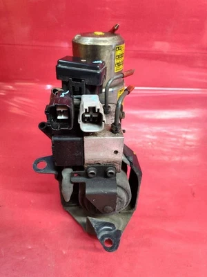 2001-2003 Toyota Prius ABS Anti-Lock Power Brake Pump Accumulator Booster Pump - Image 1 of 2