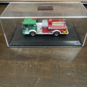 CODE 3 CHRISTMAS  2004 C MACK  PUMPER - Picture 1 of 6