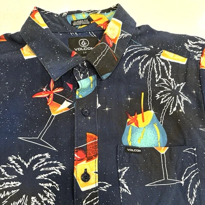 Volcom Mens Small Short Sleeve Button Up Shirt Tropical Drink Palm Tree Hawaiian - Image 1 of 4