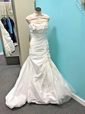 Maggie Sottero (vestido de novia) talla 8 Foto 1 de 4