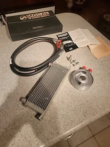 Nuevo kit de enfriador de aceite con líneas adaptadoras de filtro de aceite y kit de montaje Triumph TR6 - Imagen 1 de 9
