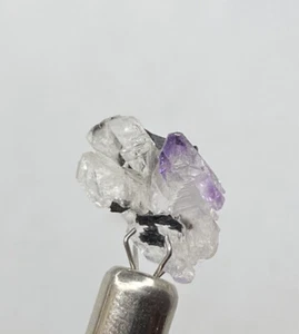 AMETHYST Crystal  (1.5 gr.) rough , Brasil - Bild 1 von 2