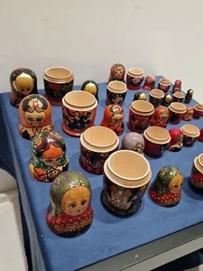 5X Matriosche Russe Originali Con Decorazioni Fatte A Mano Piccola Collezione - Imagen 1 de 24
