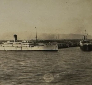 C1915 Dos barcos de vapor - Foto de viaje familiar única vista estéreo - Imagen 1 de 3