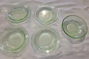 Mosser Glas Jennifer Set #12 Kindergeschirr Set 4 Teller & runde Platte - Bild 1 von 4