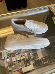 Woman’s Steve Madden Shoes Size 5 - Picture 1 of 6