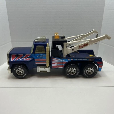 Vintage 1980s NYLINT 17" Pressed Steel 24 Hour Towing Recovery Wrecker Tow Truck - Image 1 of 4