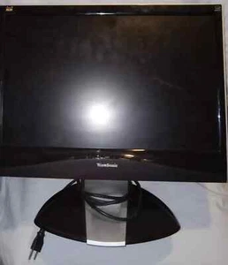Viewsonic LCD Monitor VX1935WM-3 AS IS Working with PINK HUE Good cosmetics - Picture 1 of 5