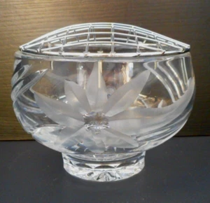 Cut & engraved lead crystal rose bowl & flower wire - 13 cm (5") - 2 flowers - Picture 1 of 9