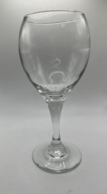 Libbey # 3957 通用 10.75 盎司透明泪滴酒杯 H- 7 1/4 英寸 T- 2 3/4 — 第 1/4 张图片