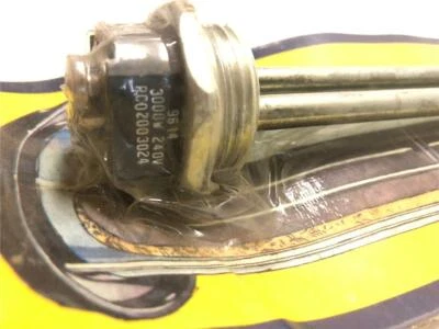 Camco Water Heater Element 9614 - 3000W 240V - Image 1 of 3