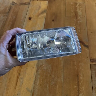 2007-2012 CHEVROLET SILVERADO LEFT SIDE FOG LIGHT - Image 1 of 4