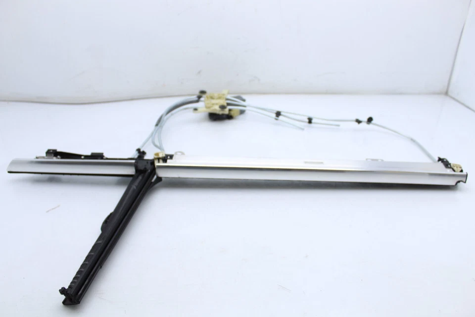 BMW 745i 2002-2005 puerta del conductor trasera izquierda ventana parasol motor U0428 Foto 1 de 4
