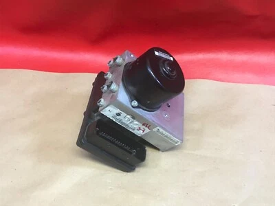 Nissan Armada Infiniti QX56 2006-2008 4x4 ABS bomba de freno y módulo 47660-ZC30C Foto 1 de 4