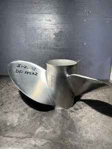 Suzuki DF175AZ 3Blade Propeller 16X21.5P LH - Picture 1 of 8