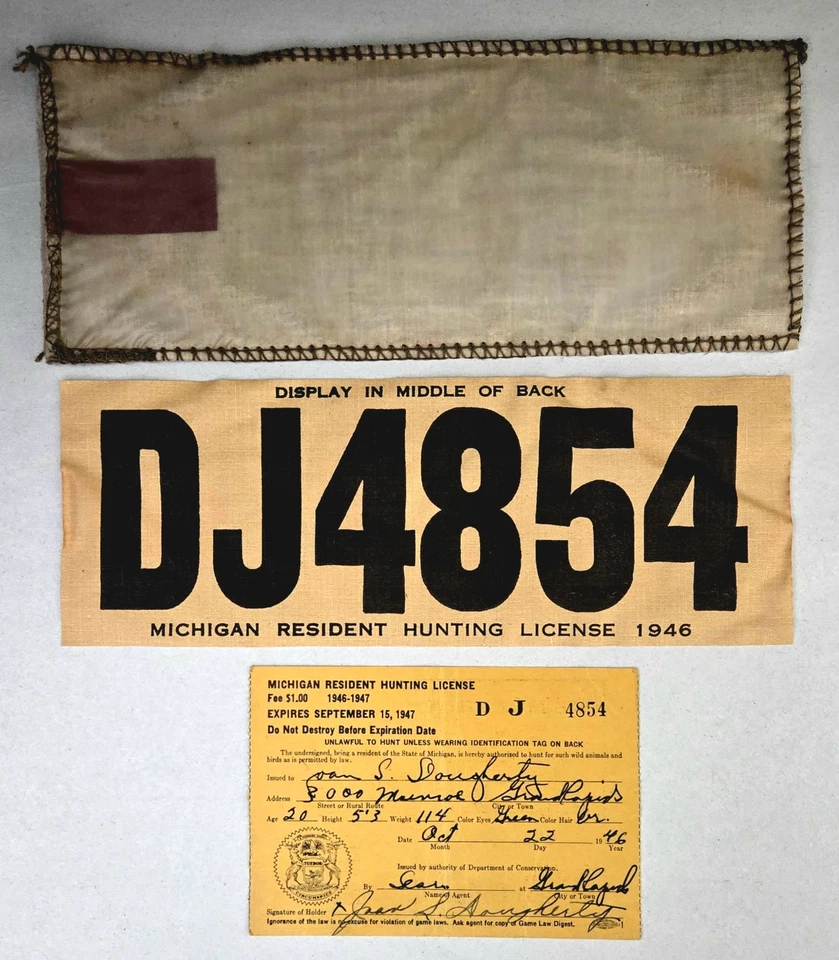 Licencia de caza de lona residente de Michigan 1946 en soporte trasero con licencia en papel Foto 1 de 4