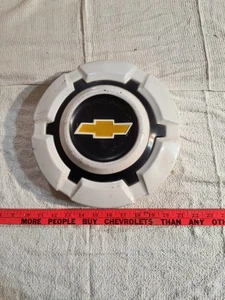 1969-75 Chevy Half Ton Truck Hubcap Used Original - Picture 1 of 9