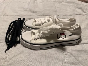 All Sport Damen-Sneaker weiß Canvas Hello Kitty Größe 6,5 brandneu - Bild 1 von 6