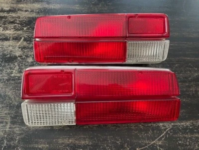 Lámpara de luz trasera Maserati Merak Bora Khamsin DeTomaso Pantera - Mostrar calidad Nuevo de Lote Antiguo Foto 1 de 4
