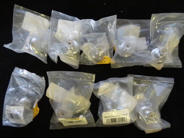 D09281619 Pack of 9 Brainerd P50150V-CHR-C7 1 1/4'' Round Cabinet Knobs Knob 9pk - Image 1 of 4