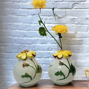 Vintage Ceramic Handpainted Embossed Flower Floral Salt Pepper Shakers - Picture 1 of 10