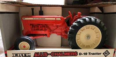 Tractor ERTL1/16 Allis-Chalmers D19 Foto 1 de 4
