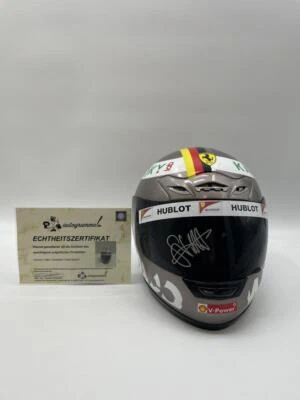 Sebastian Vettel Formel 1 Helm signiert Autogramm Echtheitszertifikat COA 1:1  - Bild 1 von 4