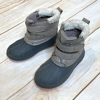 Botas de pato de invierno aisladas antiguas azul marino para niñas talla 9 botas de nieve gris y rosa niño pequeño Foto 1 de 4