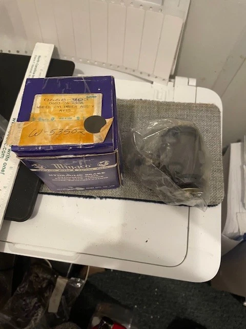 Cilindro de rueda de freno trasero derecho para camioneta MAZDA B1600 0603-26-610A 1972-1976 Foto 1 de 1