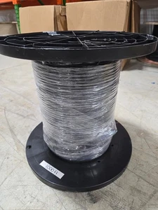 Hardened SC/APC (OptiTap Compatible) to Blunt 1000ft Dielectric Flat Drop Cable - Afbeelding 1 van 3