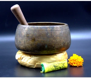 Alte gesammelte Klangschale - 6,5 cm Mani Klangschale - antike Klangschale - Bild 1 von 5