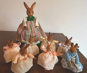 Lotte Sievers Hahn Hand Carved Wood Bunnies Rabbit Bunny Mom Children Kids Lot - Picture 1 of 22