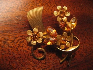 Gorgeous Vintage Gold Tone w/Amber Stone Daisy Flowers Broach, Brooch, Coat Pin - Picture 1 of 3