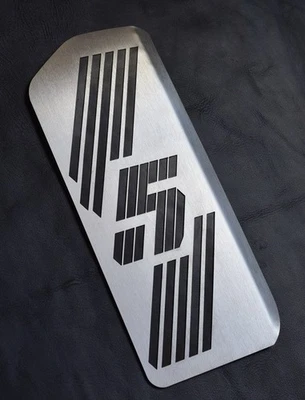 ALANOS350Z REPOS PIED RENAULT 5 E-TECH URBAN COMFORT RANGE TURBO 3E ELECTRIC EV GT