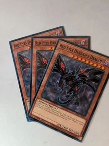 Red-Eyes Darkness Dragon - LDS1-DE003 - Common - 1st Edition x3 - Near Mint - Bild 1 von 1